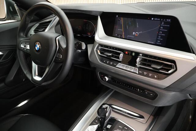 BMW Z4 Roadster sDrive20i 197pk High Executive Stoelverwarming Leder LED Navigatie