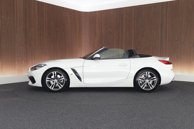 BMW Z4 Roadster sDrive20i 197pk High Executive Stoelverwarming Leder LED Navigatie