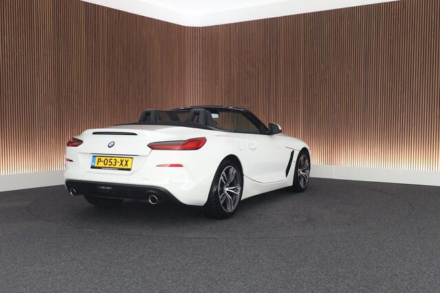 BMW Z4 Roadster sDrive20i 197pk High Executive Stoelverwarming Leder LED Navigatie
