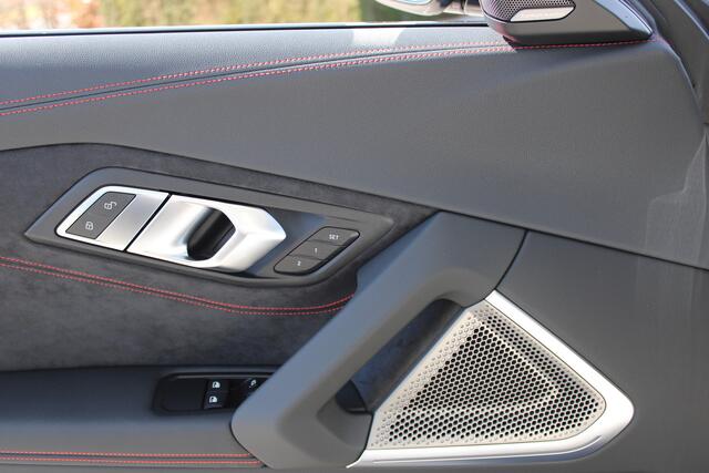 BMW Z4 Roadster sDrive20i Automaat / M Sportstoelen / Achteruitrijcamera / Adaptieve LED / Comfort Access / Head-Up / Active Cruise Control