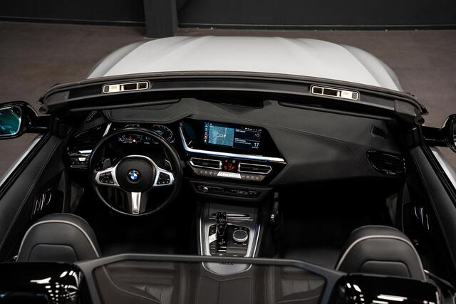 BMW Z4 Roadster sDrive30i High Executive *M-Sport / Harman-Kardon / HUD / Aerodynamica-Pakket / M-Sportstoelen / Sport-chassis*