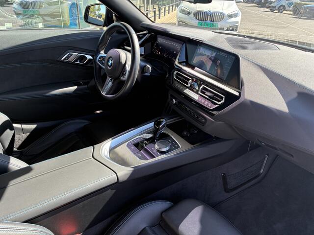 BMW Z4 Roadster M40i Automaat / M Sportstoelen / Adaptieve LED / Comfort Access / M Adaptief onderstel / Active Cruise Control / Head-Up / Stuurverwarming