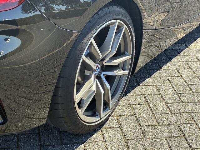 BMW Z4 Roadster M40i Automaat / M Sportstoelen / Adaptieve LED / Comfort Access / M Adaptief onderstel / Active Cruise Control / Head-Up / Stuurverwarming
