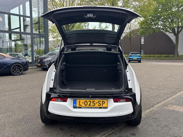 BMW i3 Basis iPerformance 94Ah 33 kWh PANO | CAMERA | RIJKLAARPRIJS INCL. 12 MND. BOVAGGARANTIE