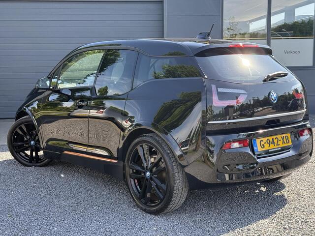 BMW i3 S 120Ah 42 kWh RoadStyle Edition 2e Eigenaar,Navi,Leder,184pk,Stoelverwarming,Dealer Onderhouden,Pdc V+A,Apk tot 01-2026