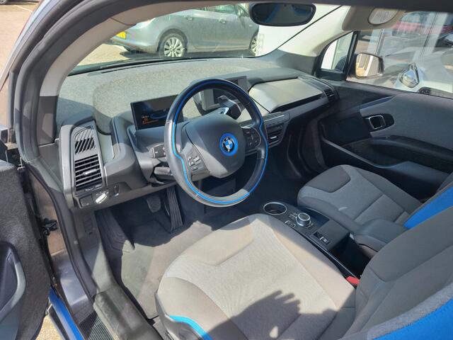 BMW i3 BASIS 120AH 42 KWH Warmtepomp | Cruise | Navigatie