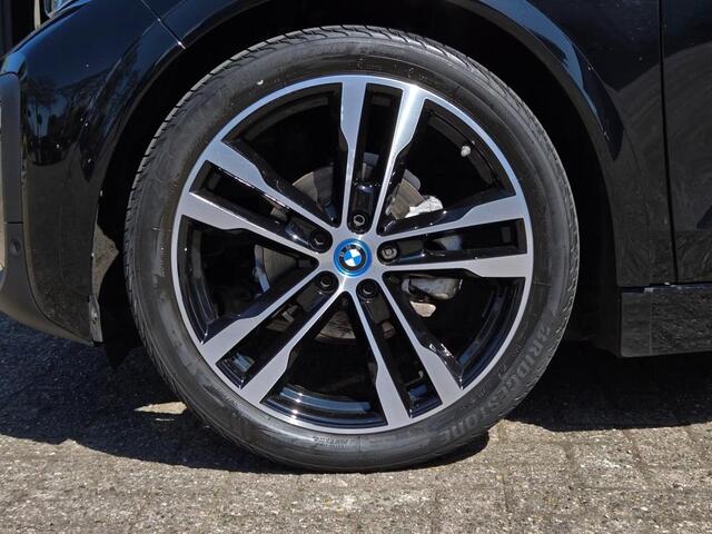 BMW i3 S 120AH 42KWH I NAVI PROFF I WARMTEPOMP I CLIMATE
