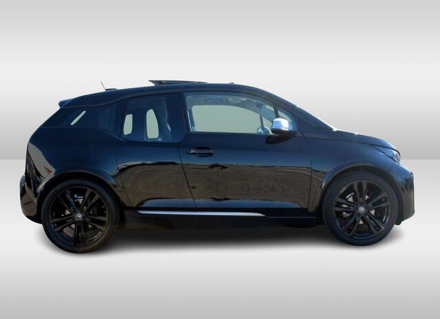 BMW i3 S iPerformance 94Ah 33 kWh / Full option! / Panoramadak / Camera / Keyless / 20'' / Warmtepomp / Harman Kardon / Apple CarPlay / DAB / Getint glas / Stoelverwarming / ACC