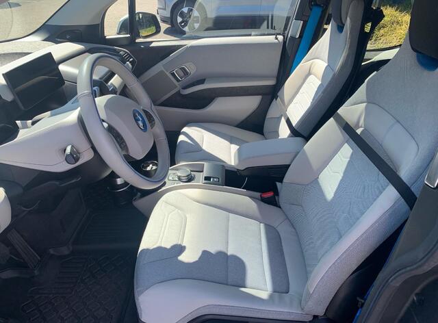 BMW i3 S iPerformance 94Ah 33 kWh / Full option! / Panoramadak / Camera / Keyless / 20'' / Warmtepomp / Harman Kardon / Apple CarPlay / DAB / Getint glas / Stoelverwarming / ACC