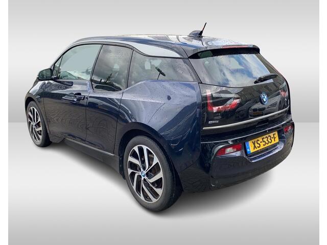 BMW i3 Basis 120Ah 42 kWh / Camera / Navigatie / 19'' / Harman Kardon / Stoelverwarming / Cruise Control / Warmtepomp / Getint glas