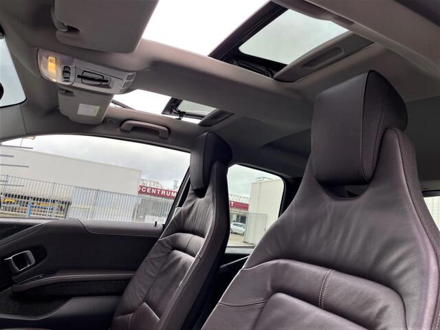 BMW i3 S 184pk Executive 120Ah 42 kWh/Sunroof/H-kardon/Leder/20"/W-pomp/3-Fase