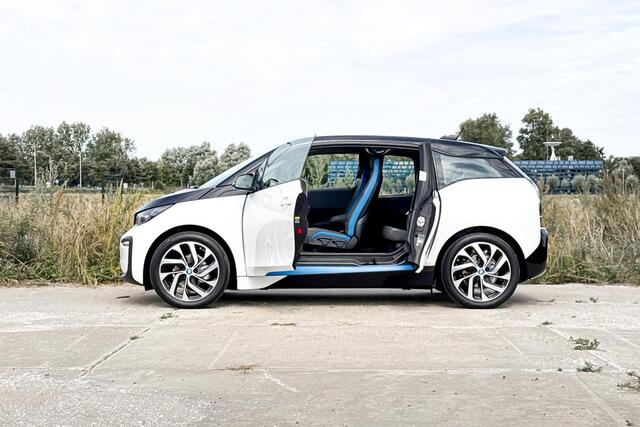 BMW i3 120Ah 42 kWh | Harman Kardon | Stoelverwarming | Achteruitrijcamera |