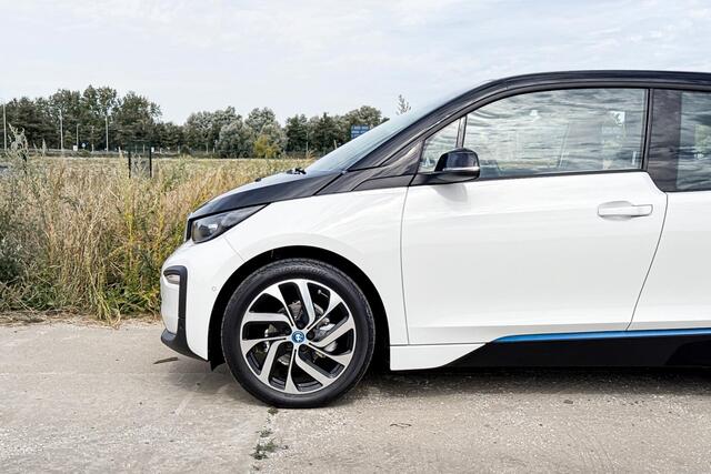 BMW i3 120Ah 42 kWh | Harman Kardon | Stoelverwarming | Achteruitrijcamera |