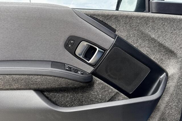 BMW i3 120Ah 42 kWh | Harman Kardon | Stoelverwarming | Achteruitrijcamera |
