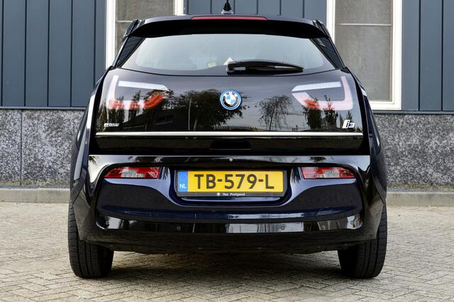 BMW i3 Basis iPerformance 94Ah 33 kWh Rijklaarprijs-Garantie Navigatie Airco warmte pomp Camera 90% SOH