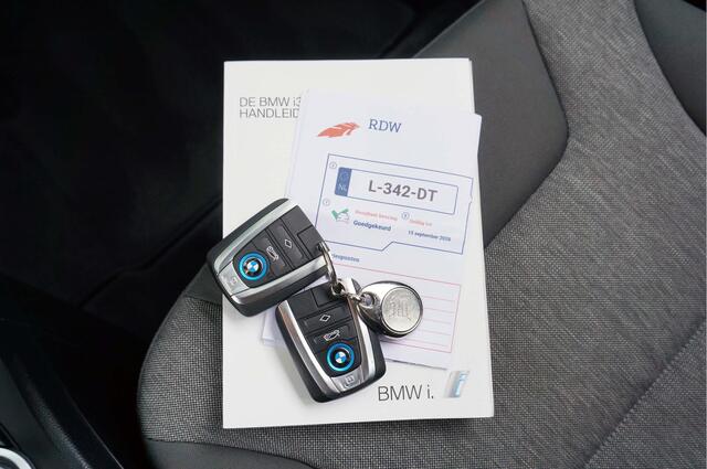 BMW i3 22kWh SOH 85% CCS Navi PDC Camera