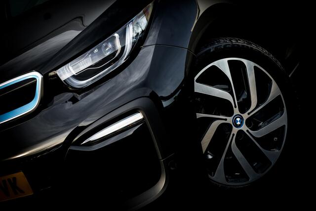BMW i3 Business Edition Plus 120Ah 42 kWh | Panoramadak | 21.565 km | Warmtepomp | LED | Adap. Cruise | Camera
