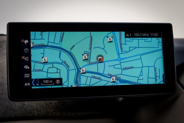 BMW i3 Business Edition Plus 120Ah 42 kWh | Panoramadak | 21.565 km | Warmtepomp | LED | Adap. Cruise | Camera