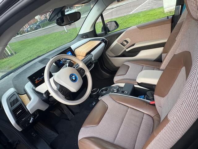 BMW i3 S Executive Edition 120Ah 42 kWh | Panoramadak | Harman Kardon | Stoelverwarming | Keyless | Warmtepomp | Camera | Cruise Control | Navigatie | Parkeersensoren | DAB | LED | BTW | NAP