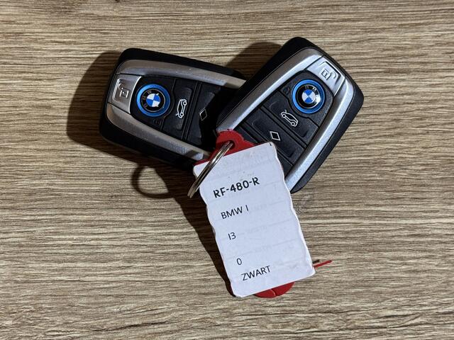 BMW i3 Basis 94Ah 33 kWh | Leer | Navigatie | Panorama dak | APK 19-11-2026 |