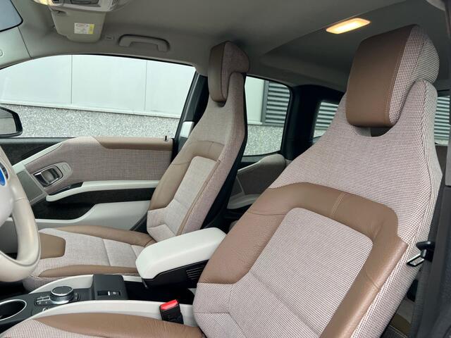 BMW i3 Executive 120Ah 42 kWh/*Lodge*+Sportpakket/Navi Pro/W-Pomp/3-fase/20"