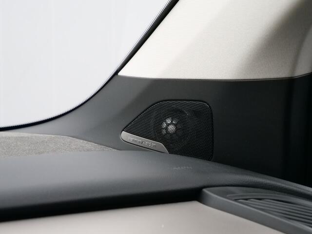 BMW i3 S Executive Edition 120Ah 42 kWh 184 Pk Automaat Navi / DAB / Camera / SOH 90,4 %