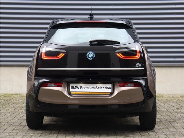 BMW i3 120Ah | Executive Edition | Harman Kardon | Navi Prof. | Camera | Verwarmbare Voorstoelen | Climate Control | 20'' LMV