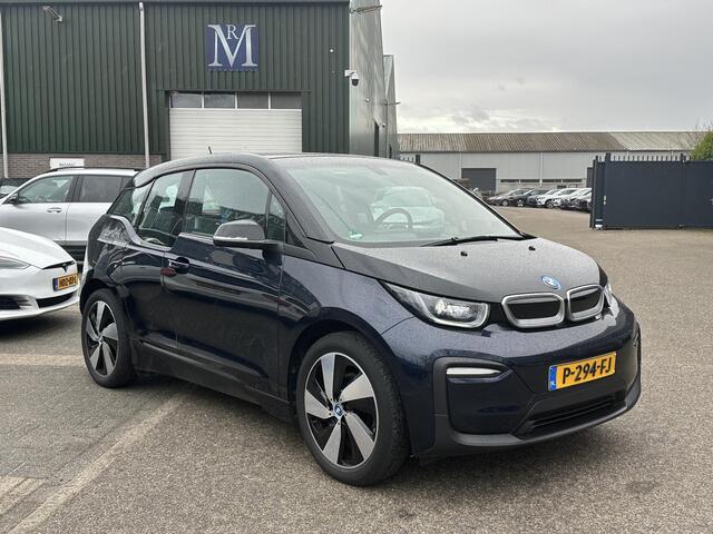 BMW i3 Basis 120Ah 42 kWh SOH 100% | 3-FASE LADER | WARMTEPOMP | ORIGINEEL NL AUTO MET NAP | DEALER ONDERHOUDEN | STOELVERWARMING | CAMERA | 12 MND BOVAG GARANTIE