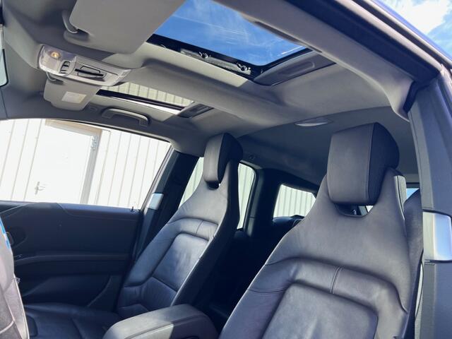 BMW i3 S 120Ah 42 kWh/184pk/H-Kardon/Sunroof/Adaptive/Carplay/Leder/3-fase/20"