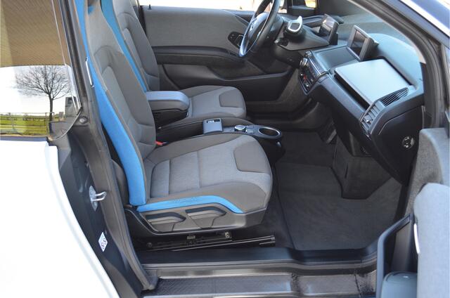 BMW i3 Basis iPerformance 94Ah 33 kWh Snellaad | Warmtepomp | Stoelverw. | Cruise Control |