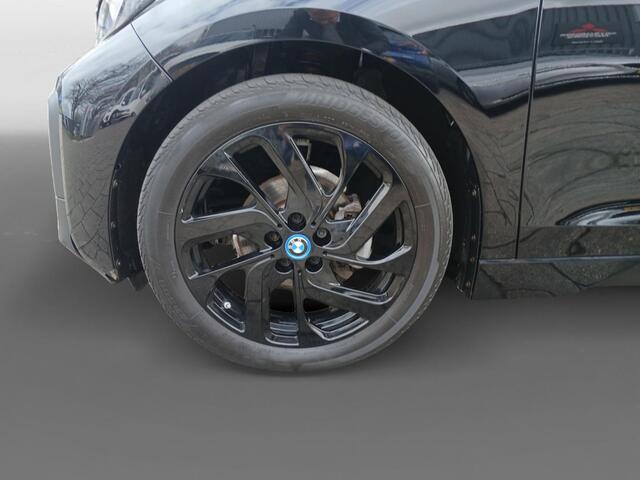 BMW i3 Basis 94Ah 33 kWh | Verw. stoelen | Navigatie | Parkeersensoren | 19"Velgen |