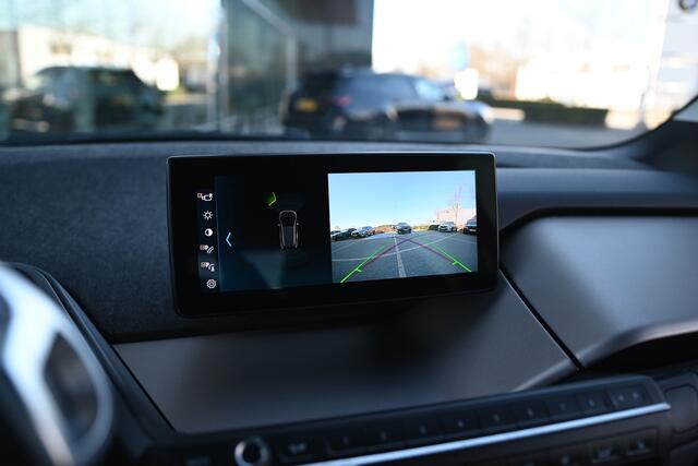 BMW i3 Business / Sportpakket / Achteruitrijcamera / Cruise Control / Stoelverwarming / Getint glas / Apple CarPlay