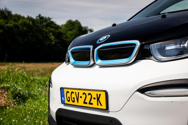 BMW i3 Basis 120Ah 42 kWh Warmtepomp LED 20 inch