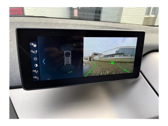 BMW i3 Executive 120Ah 42 kWh/Schuifdak/Adaptive/Carplay/Camera