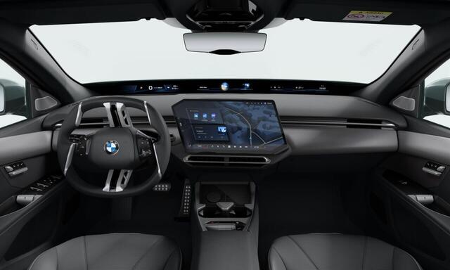 BMW i3 50 xDrive M Sport / Panoramadak / Trekhaak / 3D Head-Up / M Multifunctionele stoelen / Stuurverwarming / Parking Assitant Plus