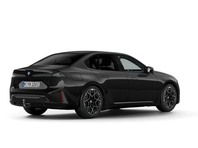 BMW i3 50 xDrive | First Edition | M Sportpakket | Verlichte Iconic Glow Grille | Harman Kardon | Panoramadak | Trekhaak