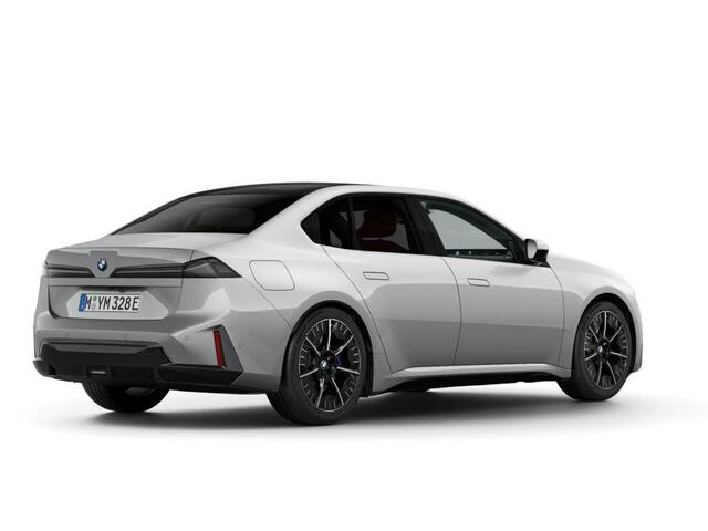 BMW i3 50 xDrive First Edition | M Sportpakket | Innovation Pack | Digital Pack | Harman Kardon