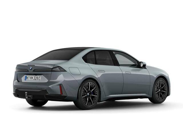 BMW i3 50 xDrive First Edition M Sportpakket | Panoramadak | Driving Assistant Plus | Parking Assistant Plus | Innovation Pack