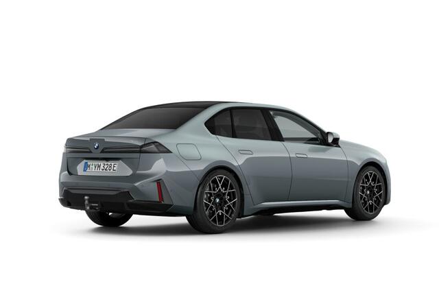 BMW i3 Sedan 50 xDrive First Edition | M Sportpakket | Innovation Pack | Trekhaak | Panoramadak