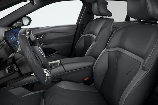 BMW i3 Sedan 50 xDrive First Edition | M Sportpakket | Innovation Pack | Trekhaak | Panoramadak