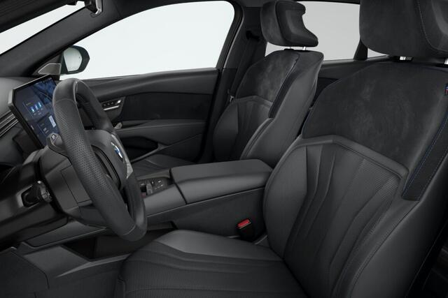 BMW i3 Sedan 50 xDrive First Edition | M Sportpakket | Innovation Pack | Trekhaak | Panoramadak