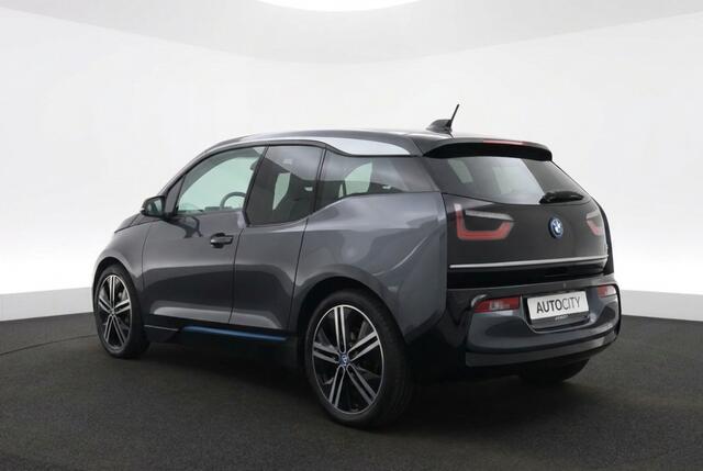 BMW i3 Executive Edition 120Ah 42 kWh l SOH 98% l Panoramadak | Harman Kardon | Adaptive Cruise – foto 3