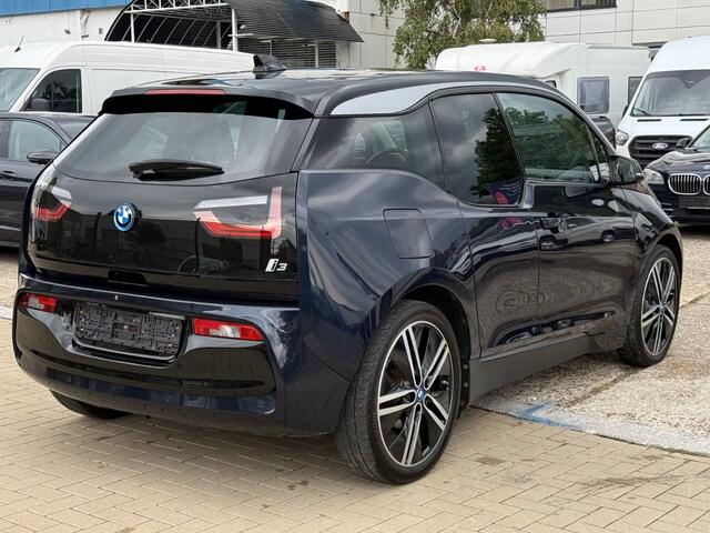BMW i3 iPerf. 94Ah 33 kWh ** LED, LEDER, TREKH, CAMERA, ACC, NAVI+, 20-inch LMV ** UNFALLFREI - VOL. BMW ONDERH. ** ** INFORMEER OOK NAAR ONZE AANTREKKELIJKE FINANCIAL-LEASE TARIEVEN **