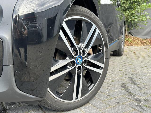 BMW i3 Basis 94Ah 33 kWh - Navigatie - Climate Control - Schuif/kantel Dak - SOH 86%