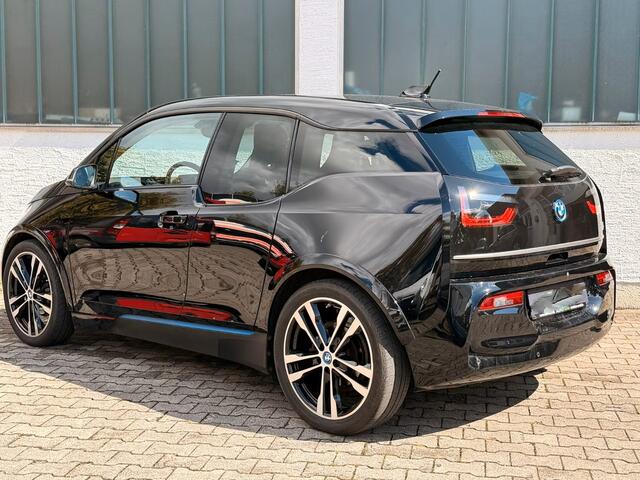 BMW i3 S 120Ah 42 kWh ** LED, LEDER, NAVI, PRIVACY, 20-inch LMV, SPORTPACK ** UNFALLFREI - VOL. BMW ONDERH. ** ** INFORMEER OOK NAAR ONZE AANTREKKELIJKE FINANCIAL-LEASE TARIEVEN **