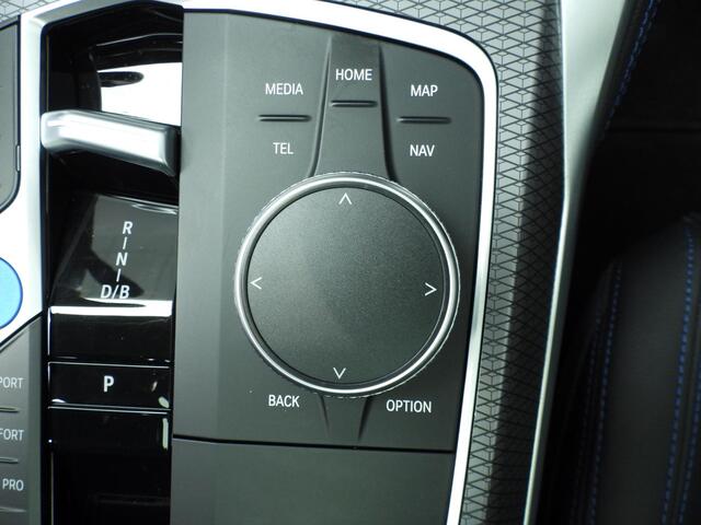 BMW i4 Gran Coupe eDrive40 | M-Sportpakket | LED | Leder | HUD | Schuifdak | Trekhaak | Elektr. zetels | DAB | Harman-kardon sound | Alu 19 inch