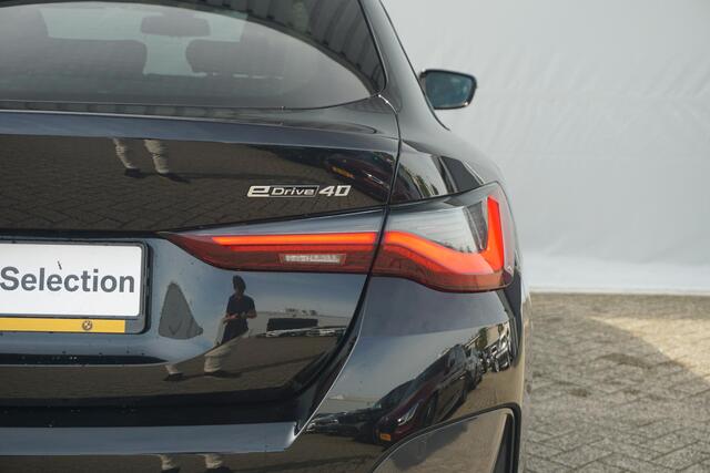 BMW i4 eDrive40 High Executive | M Sportpakket "| 19'' | Trekhaak Elektrisch
