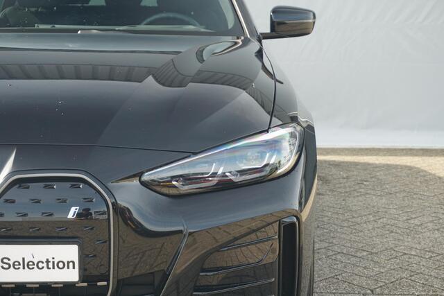 BMW i4 eDrive40 High Executive | M Sportpakket "| 19'' | Trekhaak Elektrisch