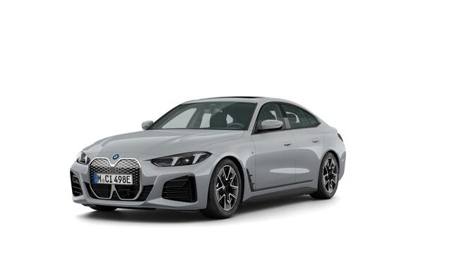 BMW i4 eDrive40 84 kWh | M-Sportpakket | Comfort Pack | Panoramadak | Trekhaak