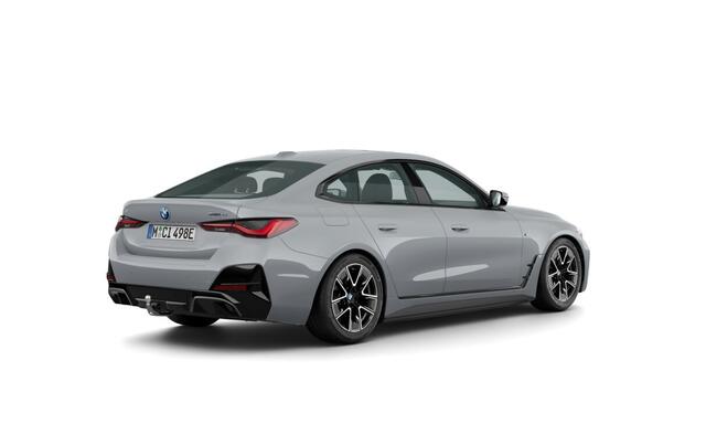 BMW i4 eDrive40 84 kWh | M-Sportpakket | Comfort Pack | Panoramadak | Trekhaak